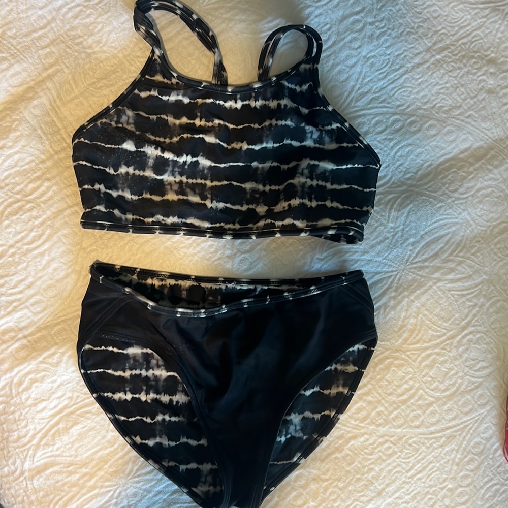Athleta girl reversible swim suit Xl 14